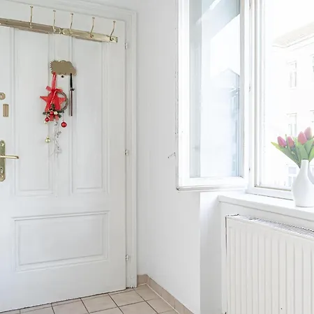 Apartment Elegance 2 Bedroom At Vienna's Vibrant Center