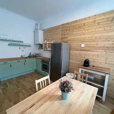 Charming New In Next To Stadthalle Apartmán *
