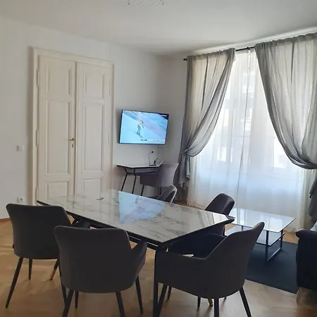 Central - 22 Apartment