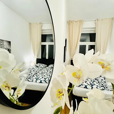 Charming 5br Shared Apt, Minutes From Atzgersdorf Apartment Vienna