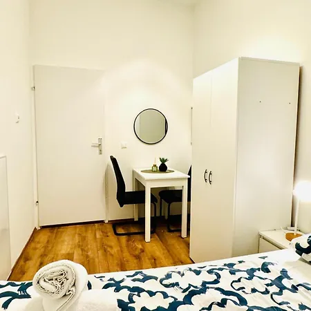 Apartment Charming 5br Shared Apt, Minutes From Atzgersdorf