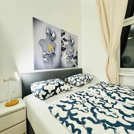 Charming 5br Shared Apt, Minutes From Atzgersdorf *