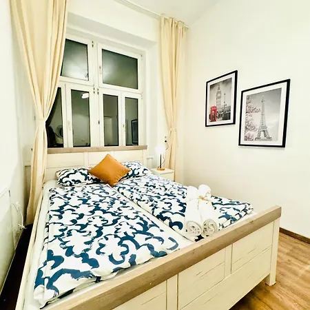 Apartment Charming 5br Shared Apt, Minutes From Atzgersdorf *
