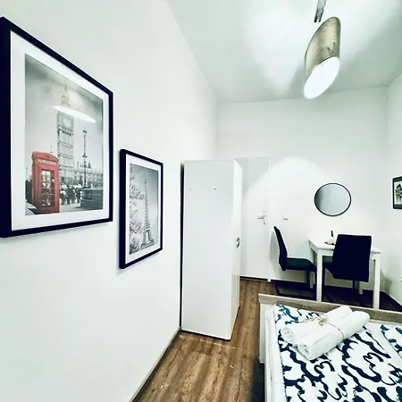 Chic 5br For 10p, With Direct Access Viena
