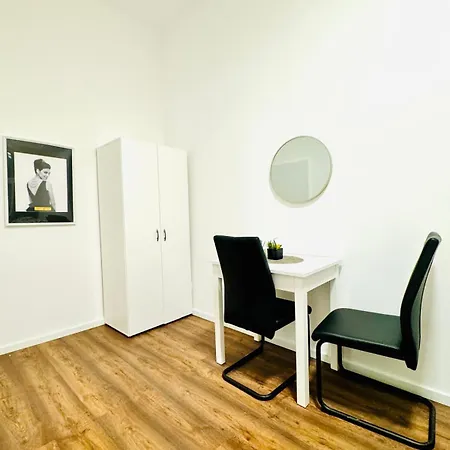 Apartment Affordable 5br Shared Apt, 11 Min To Atzgersdorf Vienna