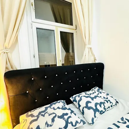 Affordable 5br Shared Apt, 11 Min To Atzgersdorf Apartment