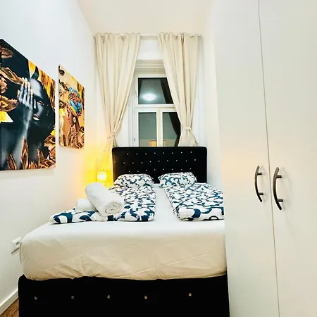 Affordable 5br Shared Apt, 11 Min To Atzgersdorf Apartment