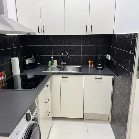 In Heart Of 4 Apartment