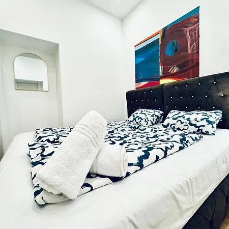 Convenient 4br Shared For 11p, 10 Min To Atzgersdorf Apartment