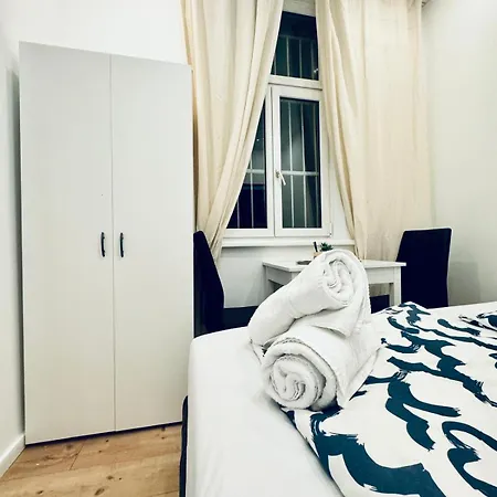 Convenient 4br Shared For 11p, 10 Min To Atzgersdorf Apartment Vienna