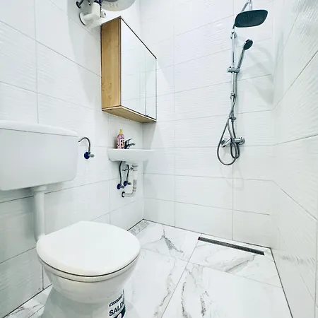 5br Near Atzgersdorf Park, 11min Walk * Vienna