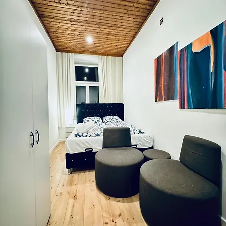 5br Near Atzgersdorf Park, 11min Walk Apartment Vienna
