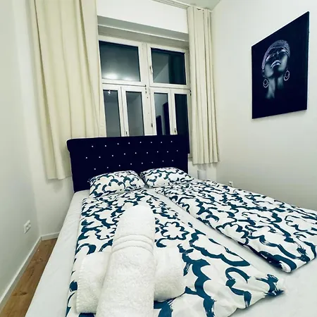 Apartment 5br Near Atzgersdorf Park, 11min Walk *