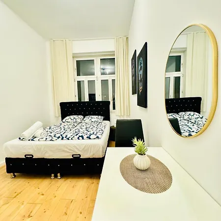 5br Near Atzgersdorf Park, 11min Walk Apartment Vienna