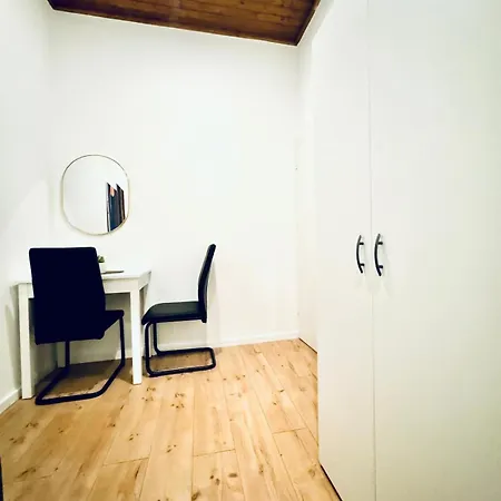 5br Near Atzgersdorf Park, 11min Walk Apartment Vienna