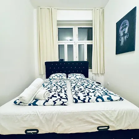 5br Near Atzgersdorf Park, 11min Walk Apartment
