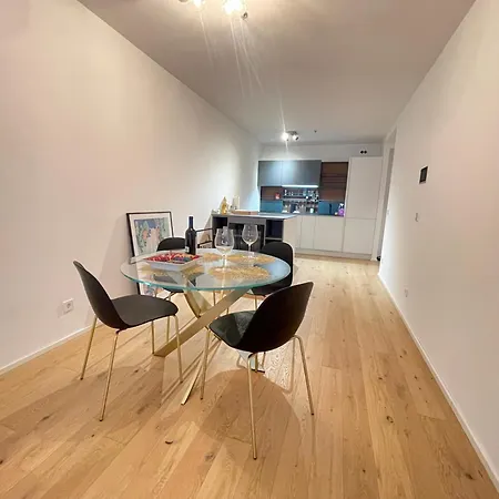 Apartment 1-bedroom Luxury In The Heart Of With Kitchen And Parking