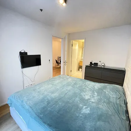Apartment 1-bedroom Luxury In The Heart Of With Kitchen And Parking *
