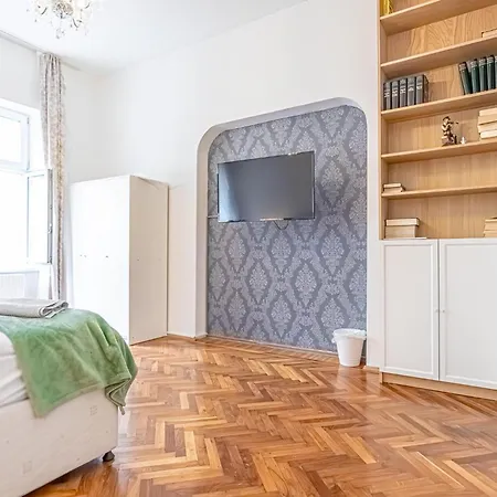 Apartment Amazing 3 Bedroom Apt, 15 Min To Landstrasse Hub *