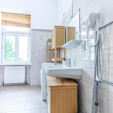 Amazing 3 Bedroom Apt, 15 Min To Landstrasse Hub Apartment Vienna