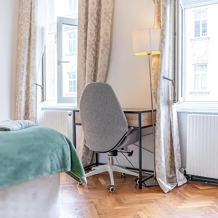 Amazing 3 Bedroom Apt, 15 Min To Landstrasse Hub Vienna