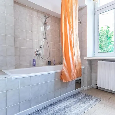 Amazing 3 Bedroom Apt, 15 Min To Landstrasse Hub