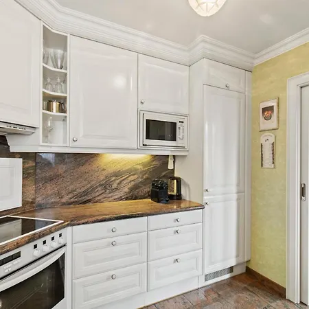 Spacious Penthouse With Stephen Cathedral View *