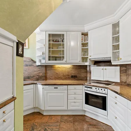 Spacious Penthouse With Stephen Cathedral View Apartment *