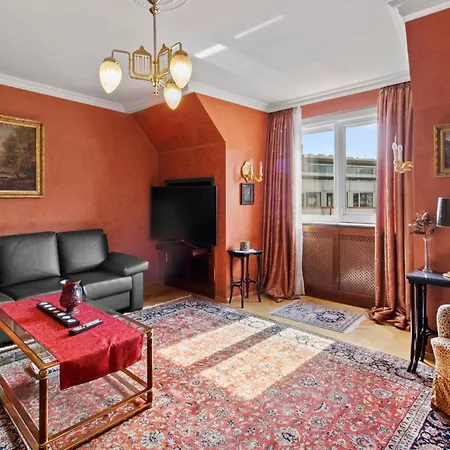 Spacious Penthouse With Stephen Cathedral View *