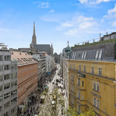 Spacious Penthouse With Stephen Cathedral View Apartment