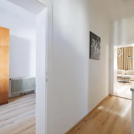 Hauptbahnhof Lofts Apartment Vienna