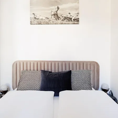 Hauptbahnhof Lofts *