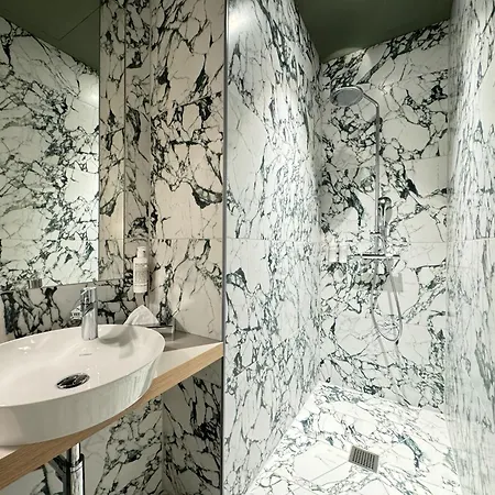 Arcotel Aq Hotel