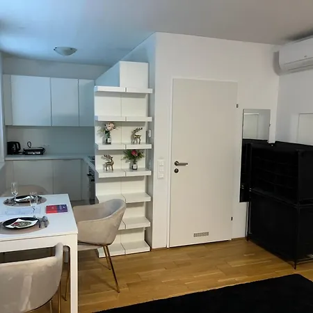 Royal City Loft Apartment