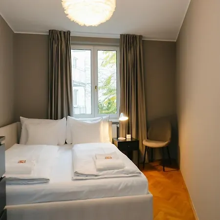 Cozy Corner Perfect For 4 To 6 Hip Area And Parking شقة