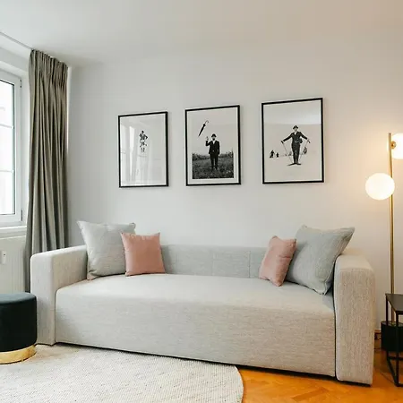 شقة Cozy Corner Perfect For 4 To 6 Hip Area And Parking فيينا