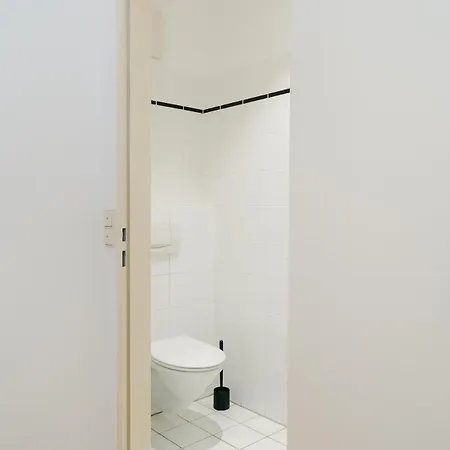 Cozy Corner Perfect For 4 To 6 Hip Area And Parking شقة *
