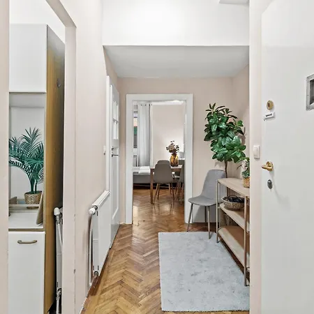 Modern Apartment, 3 Min To 