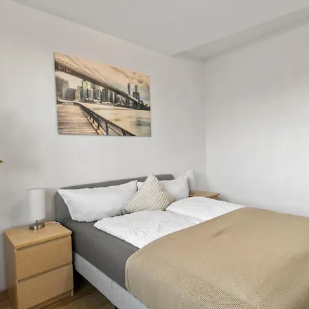 At Hauptbahnhof, Close To Belvedere I Balcony With A View Apartment