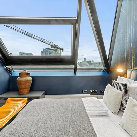 Next To Augarten I Penthouse I Rooftop Terrace I Vienna