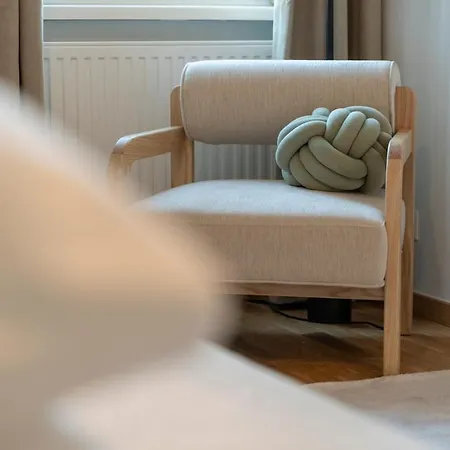 Urban Living - 10 Apartment