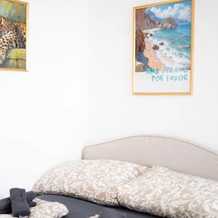 Premium Design With Balcony & Free Parking Apartman *