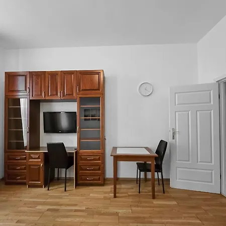 Studio Apartment Apartment *
