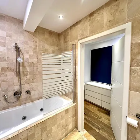 Apartment Rema 1070