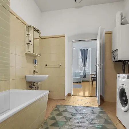 Three-bedroom Delight, King-size Beds