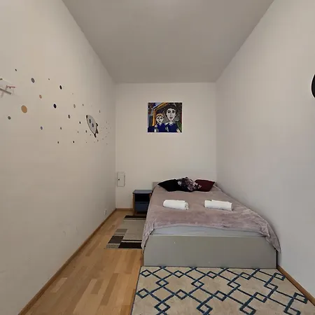Three-bedroom Delight, King-size Beds * Vienna