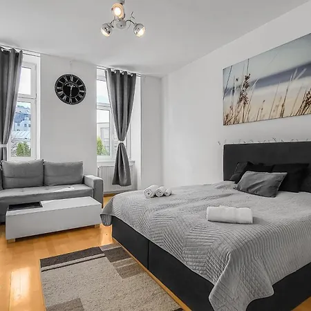 Apartment Three-bedroom Delight, King-size Beds *