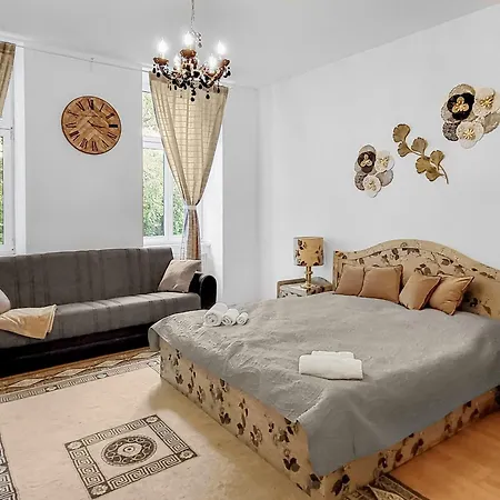 Three-bedroom Sanctuary, King-size Beds *