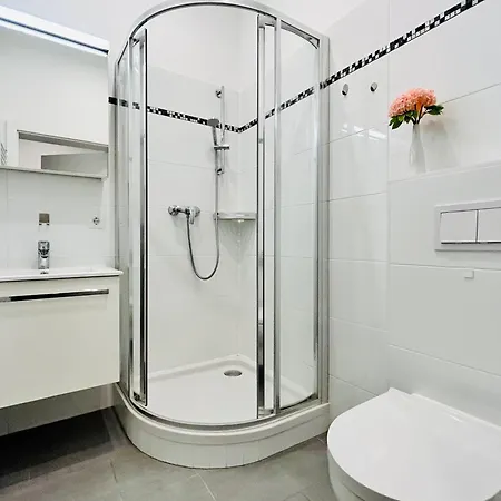 Cosy Long Term With Free Parking Vienna