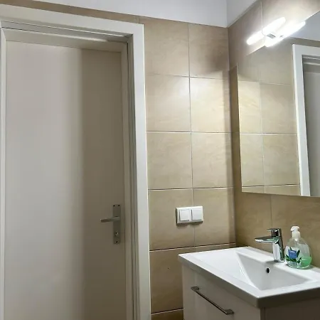 Calm & Sunny With Free Parking Apartment Vienna